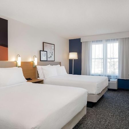Spark By Hilton Summerville Luaran gambar