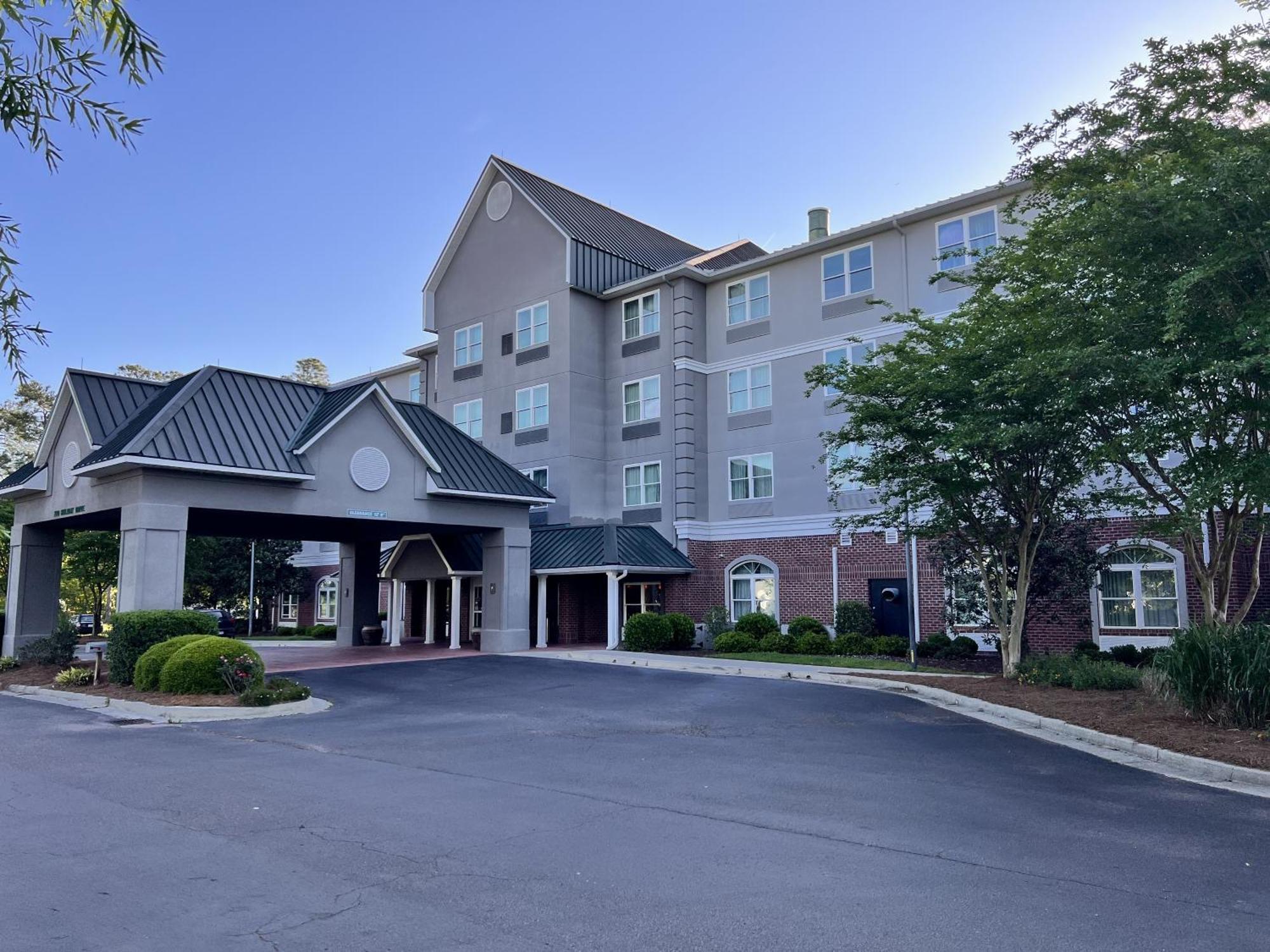 Spark By Hilton Summerville Luaran gambar