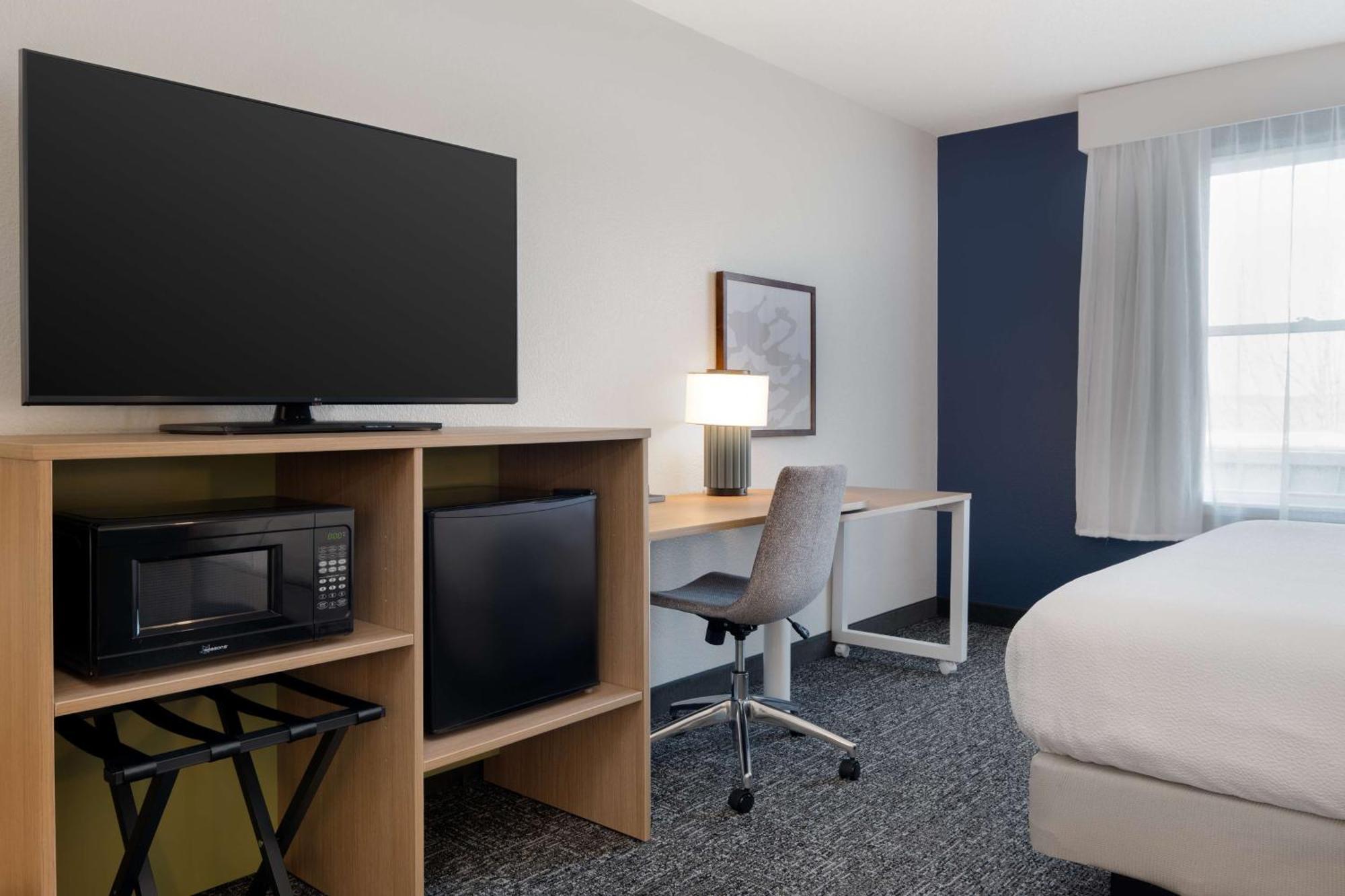 Spark By Hilton Summerville Luaran gambar