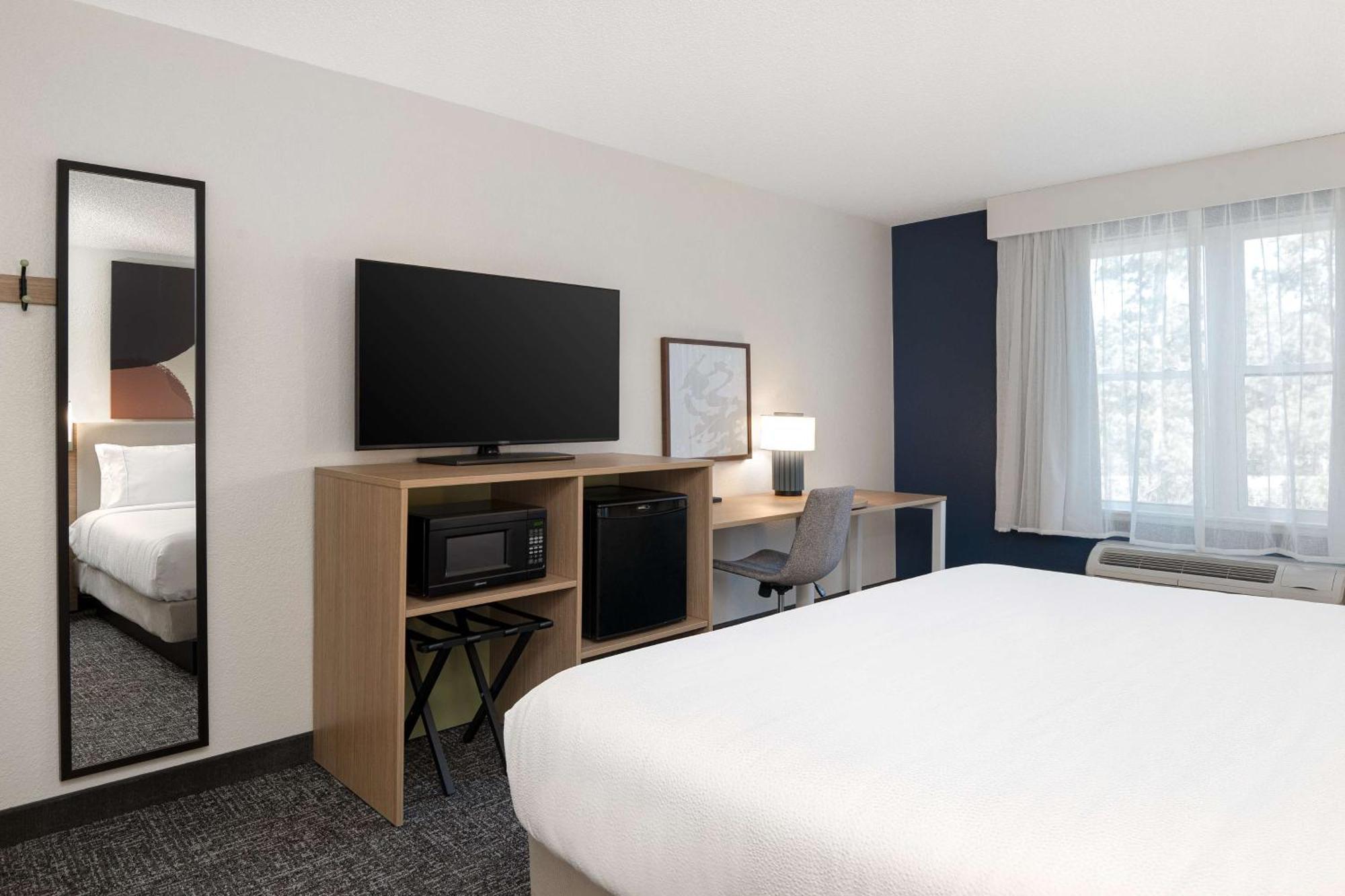 Spark By Hilton Summerville Luaran gambar