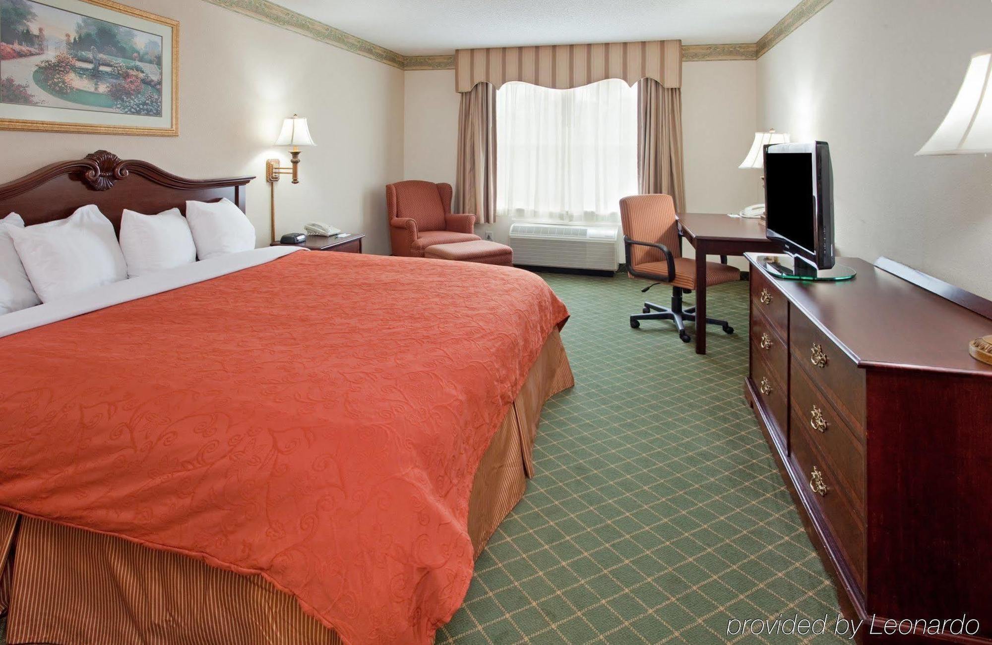 Spark By Hilton Summerville Luaran gambar